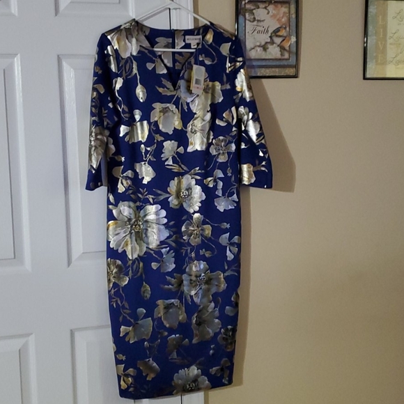 Elegant floral dress - Picture 3 of 3